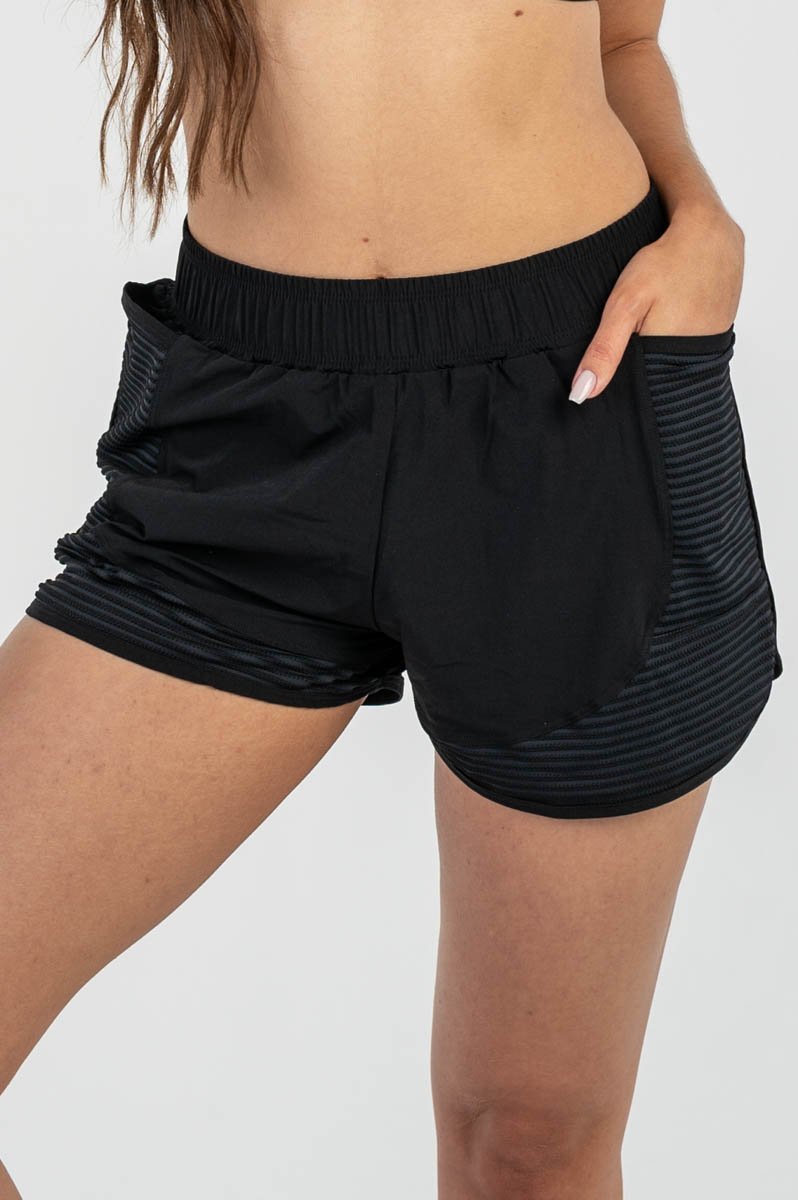 Shorts Sobreposto Fusion Preto